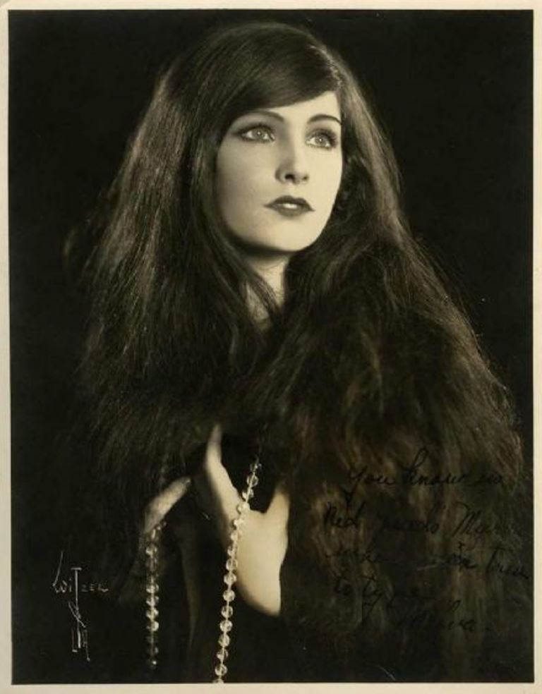 Albert Walter Witzel . L'actrice Melva Cornell 1930. Via fanpix